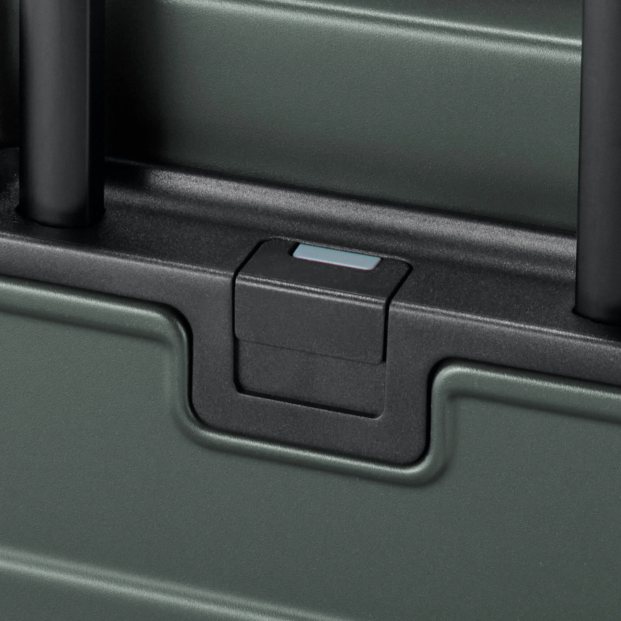 Adjustable Handle Hard Shell Suitcase 75L | Check-In - Image 4