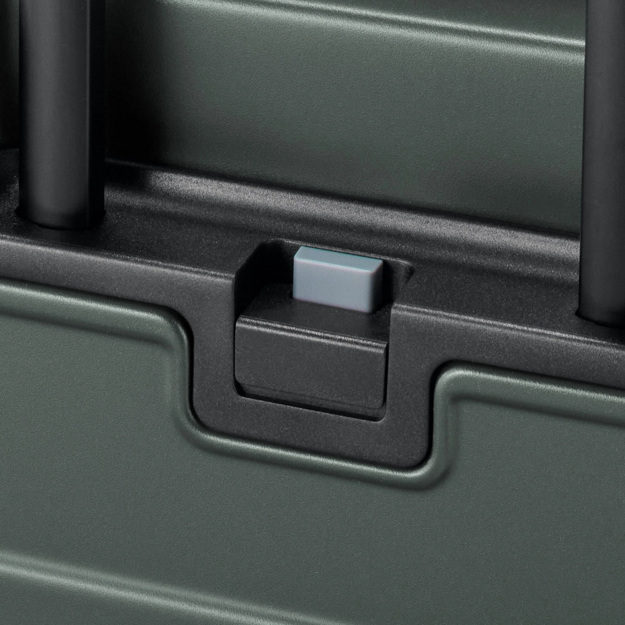 Adjustable Handle Hard Shell Suitcase 75L | Check-In - Image 5