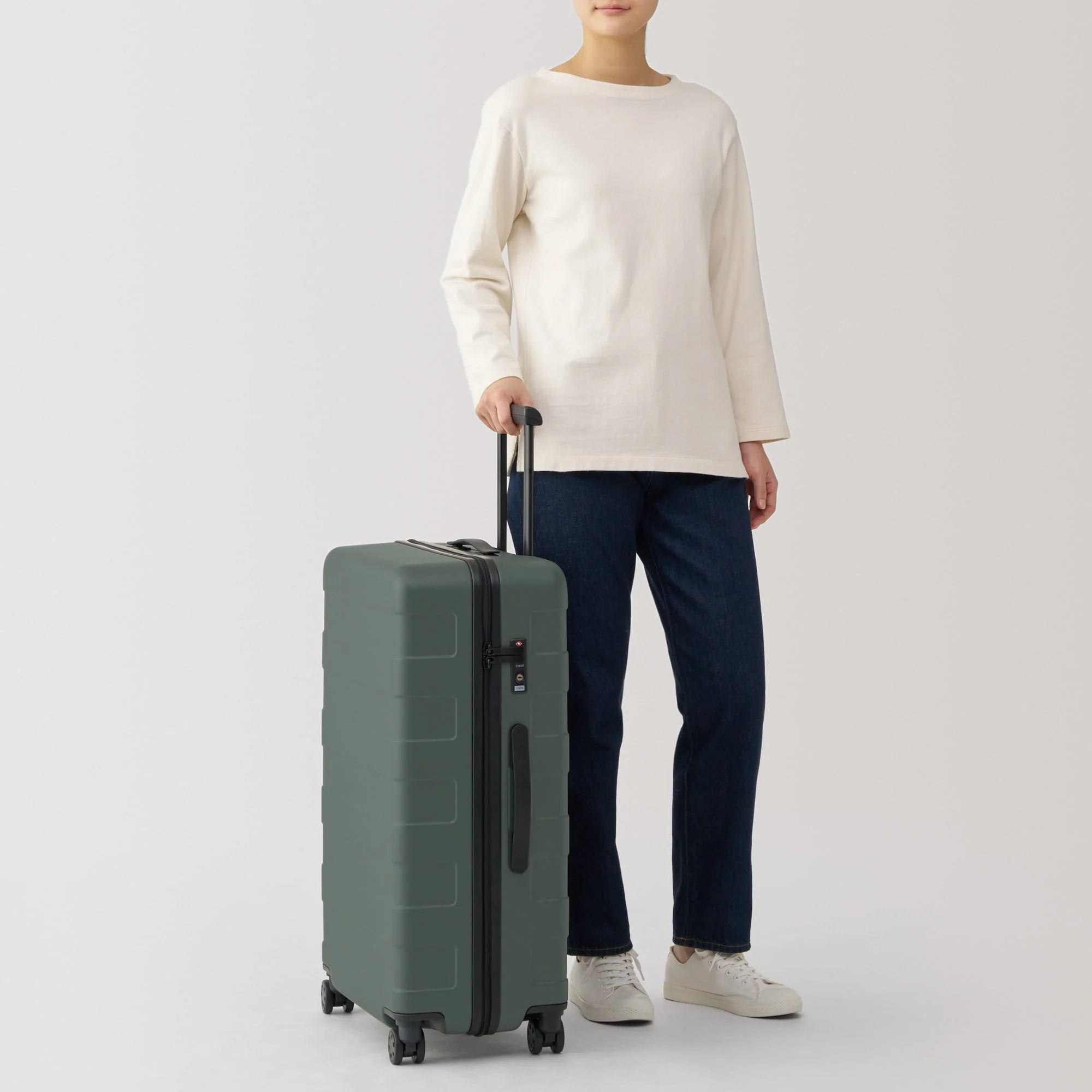 Adjustable Handle Hard Shell Suitcase 75L | Check-In - Image 8