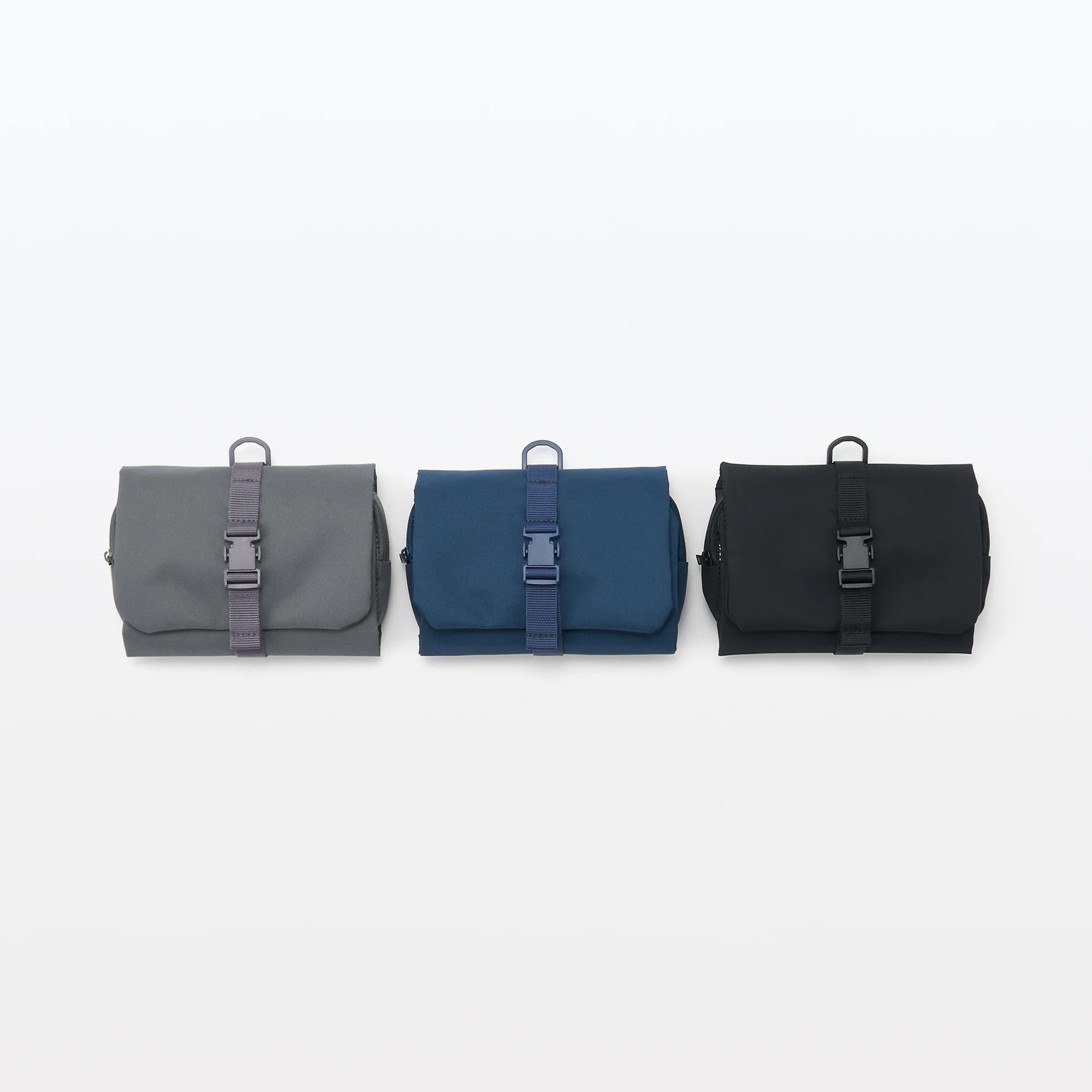 Hanging Case with Pouch - Image 22