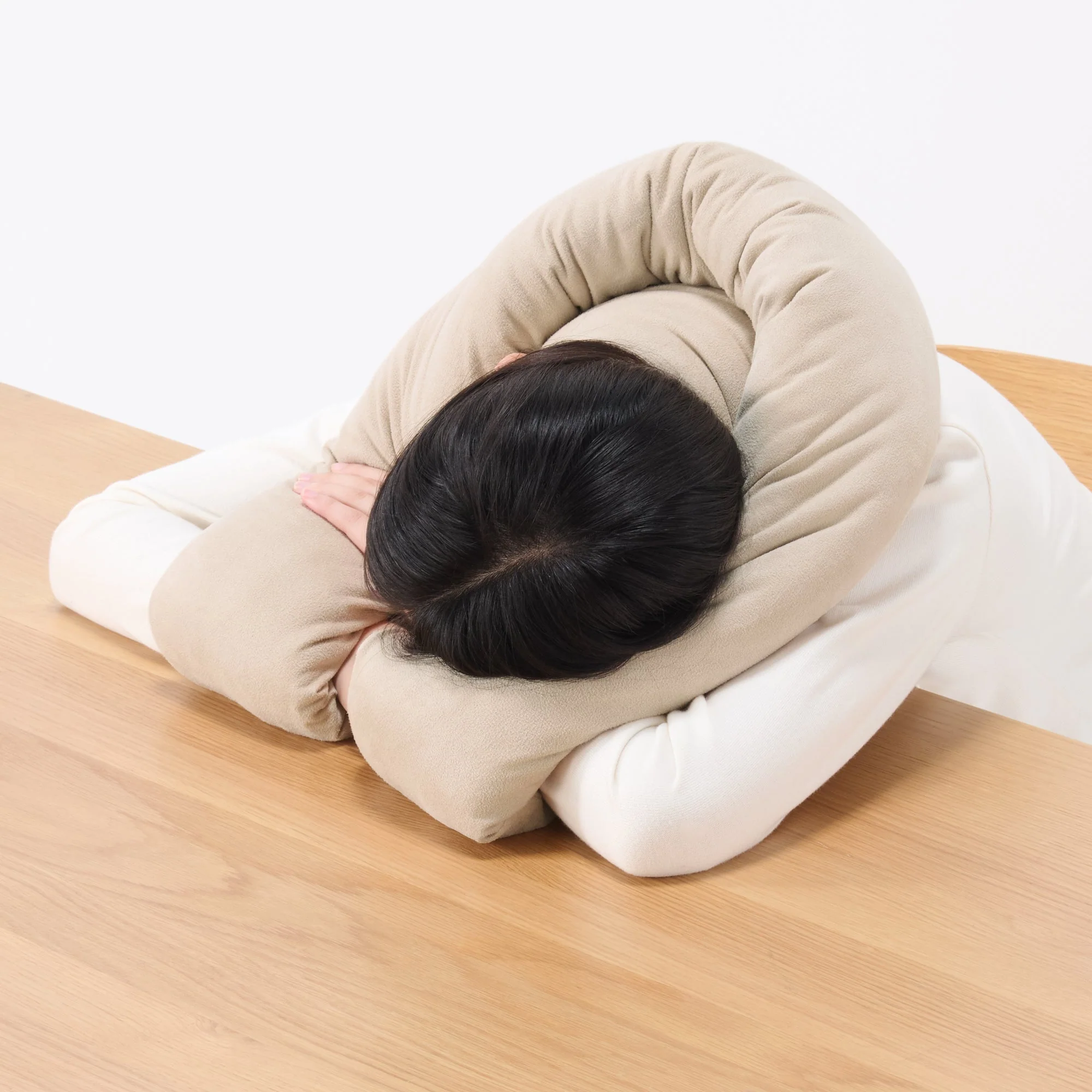 Soft Loop Cushion - Image 16
